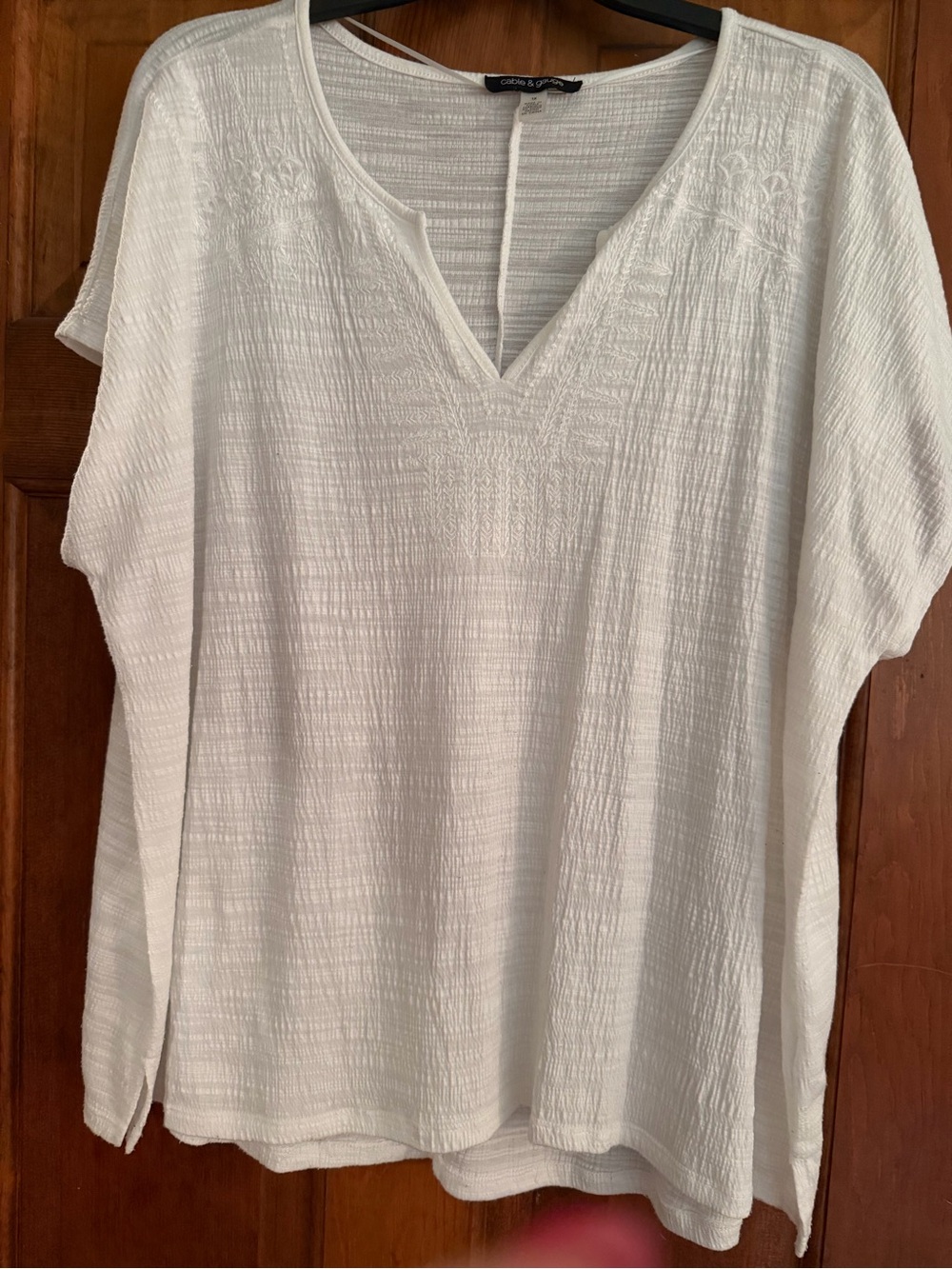 Cable & Gauge Womens 1X White Textured Gauze Embroidered Split Neck Blouse Top